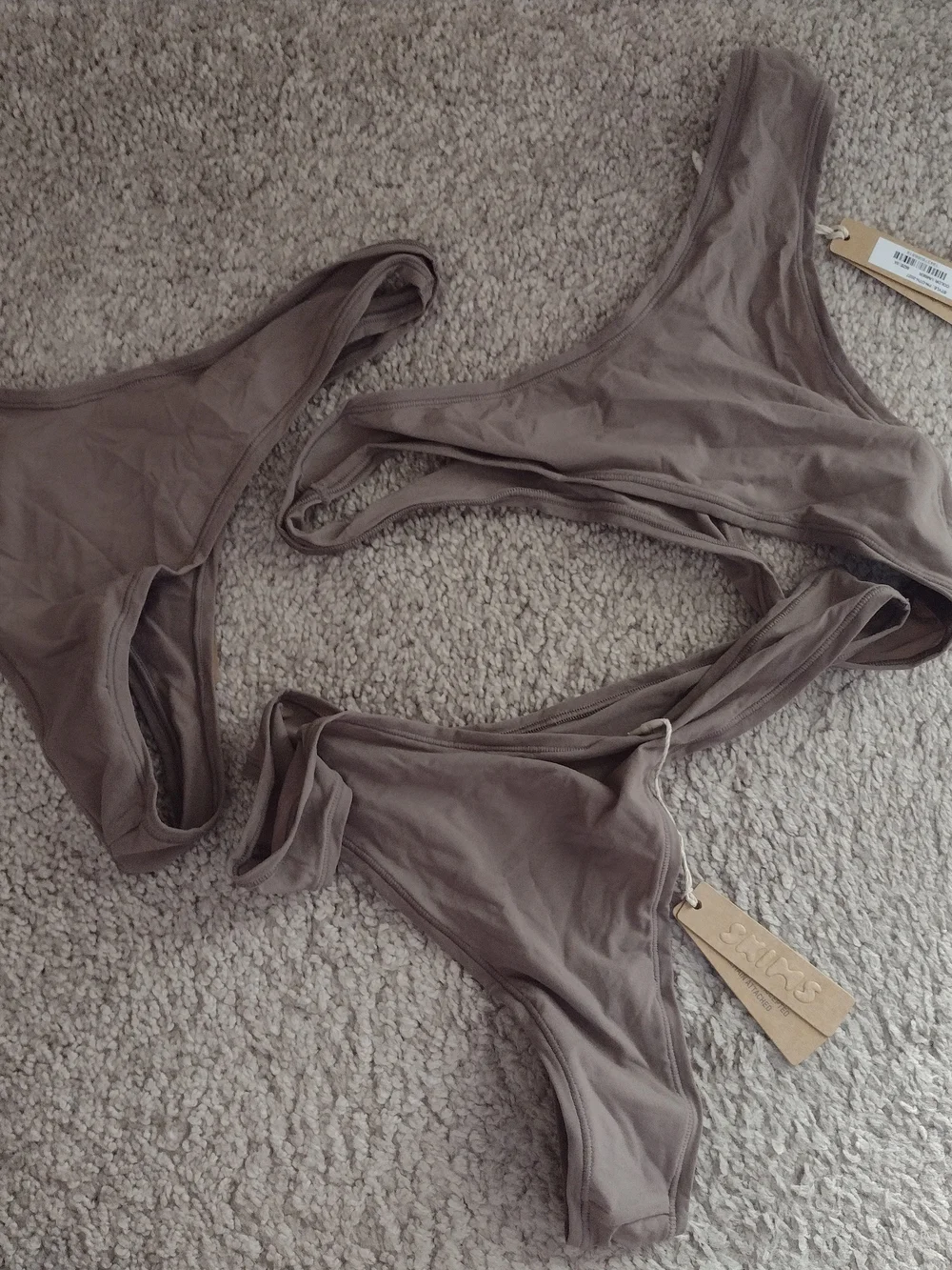 SKIMS 3-Pack thongs Size 3x umber